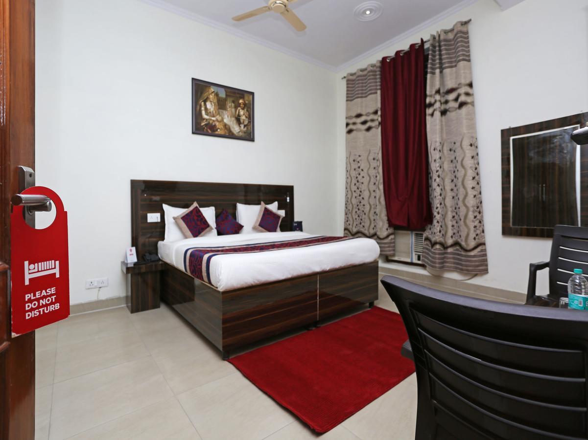 Oyo 8910 Celeste Inn Greater Noida Bagian luar foto