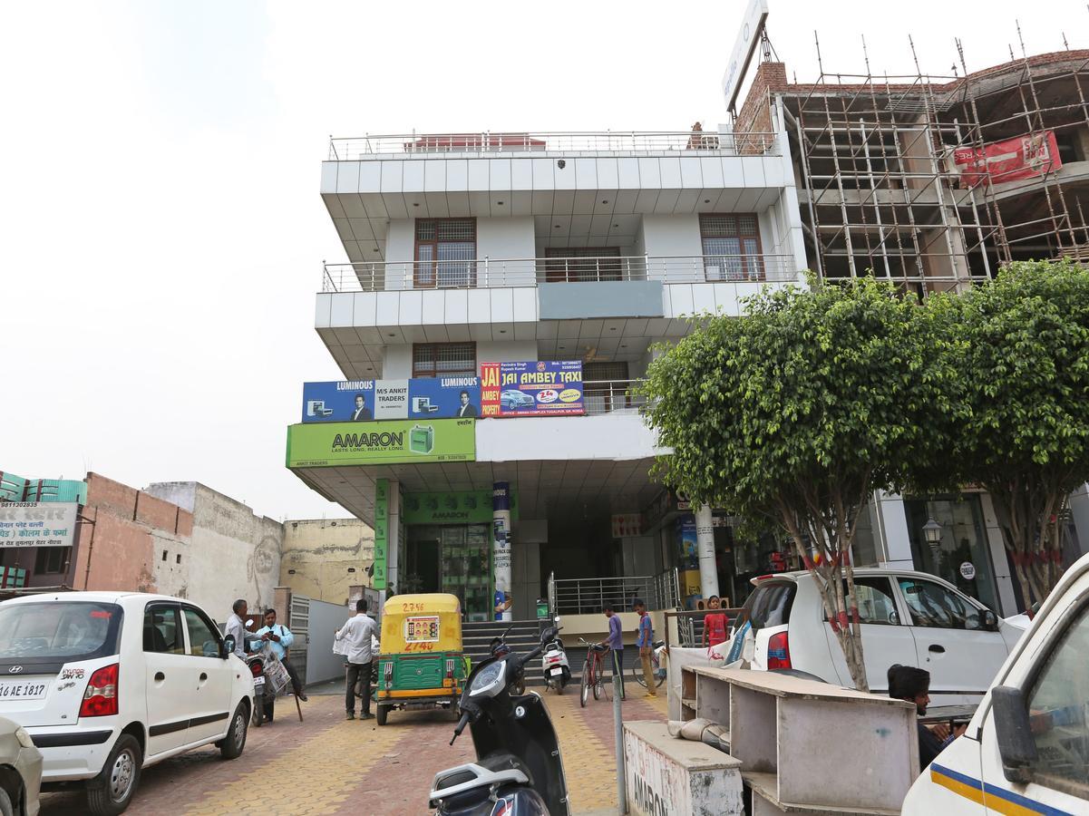 Oyo 8910 Celeste Inn Greater Noida Bagian luar foto